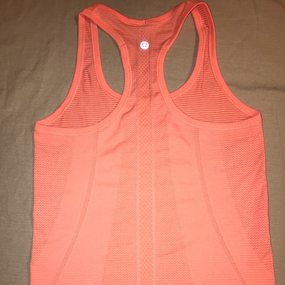 LULULEMON TANK